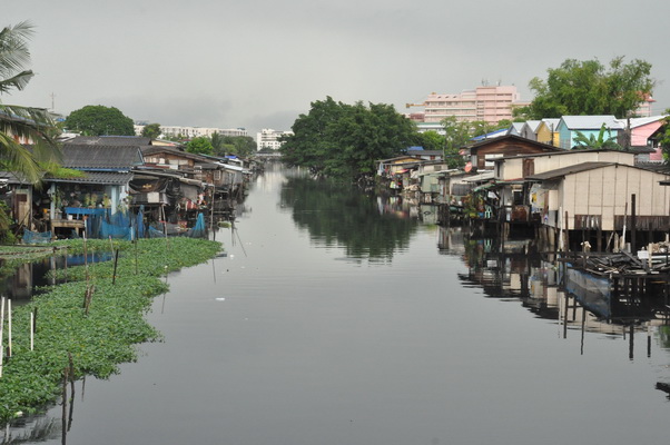 ON GROUND 8_resize.JPG